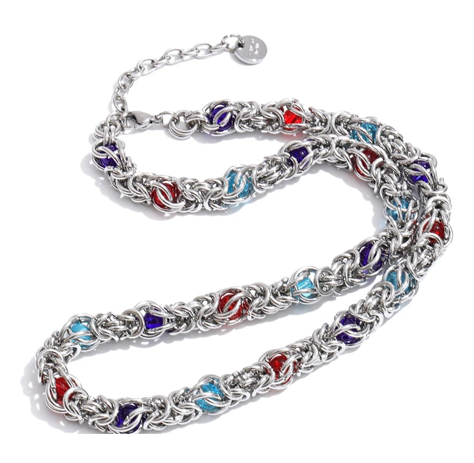 Glass natural stone multi-color necklace in gold-plated stainless steel with natural stone.