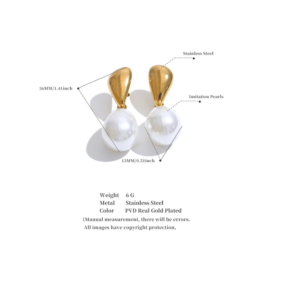 Pearl geometric earrings in gold-plated stainless steel with pearl.