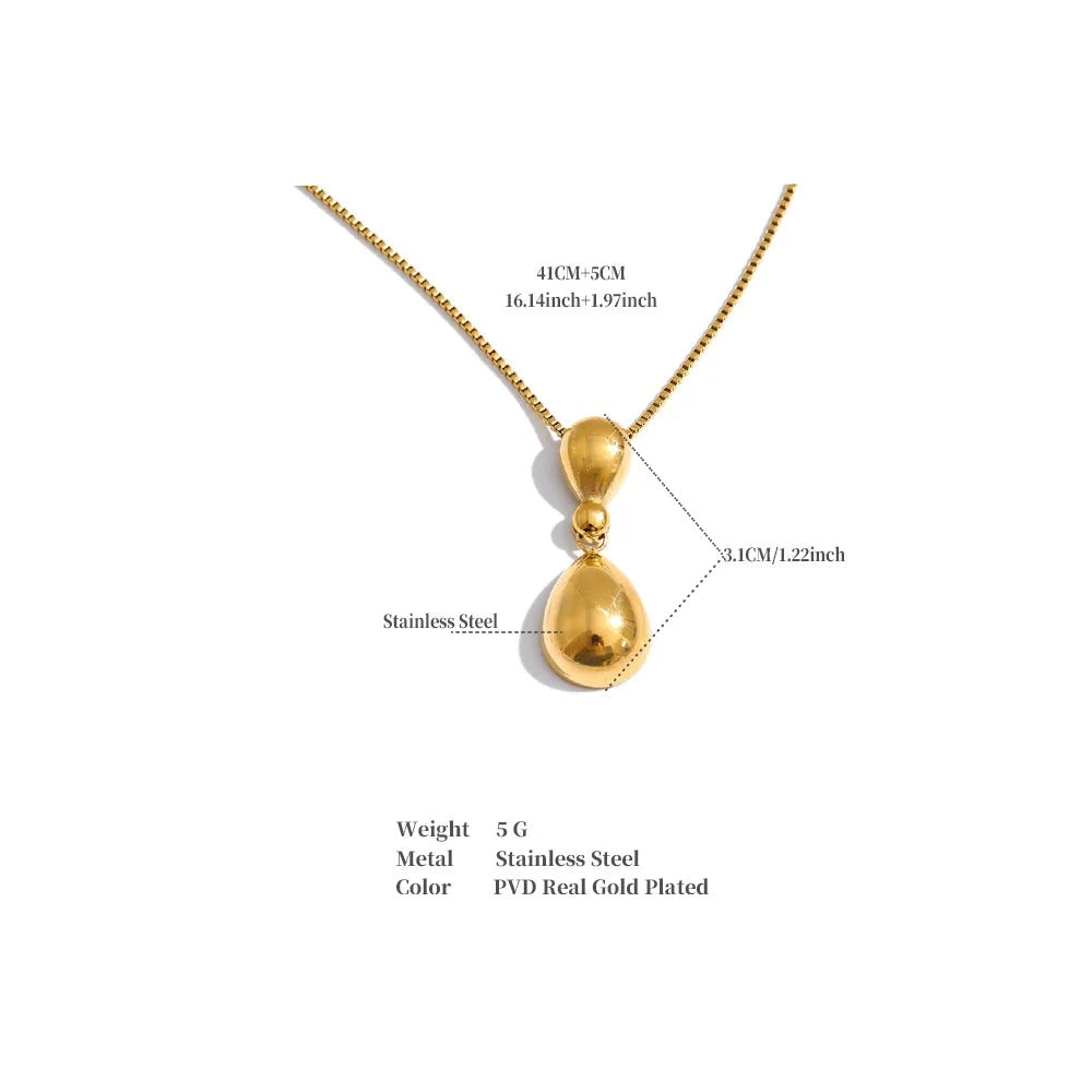 Geometric necklace in gold-plated stainless steel.