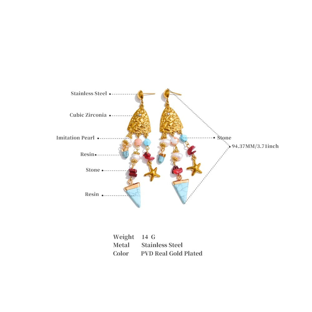Freshwater pearl resin geometric earrings in gold-plated 316L stainless steel with freshwater pearl and resin.