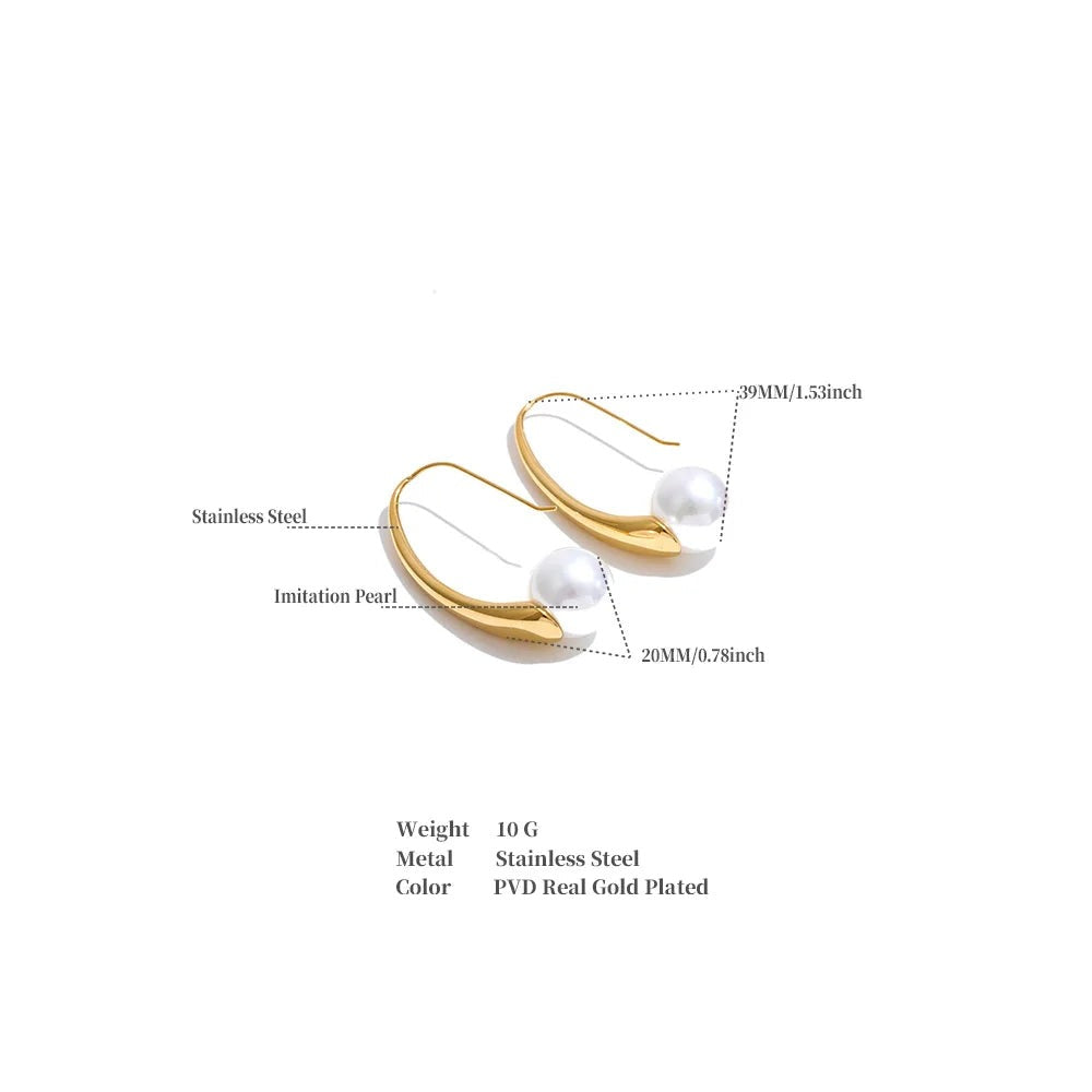 Pearl geometric earrings in gold-plated stainless steel with pearl.