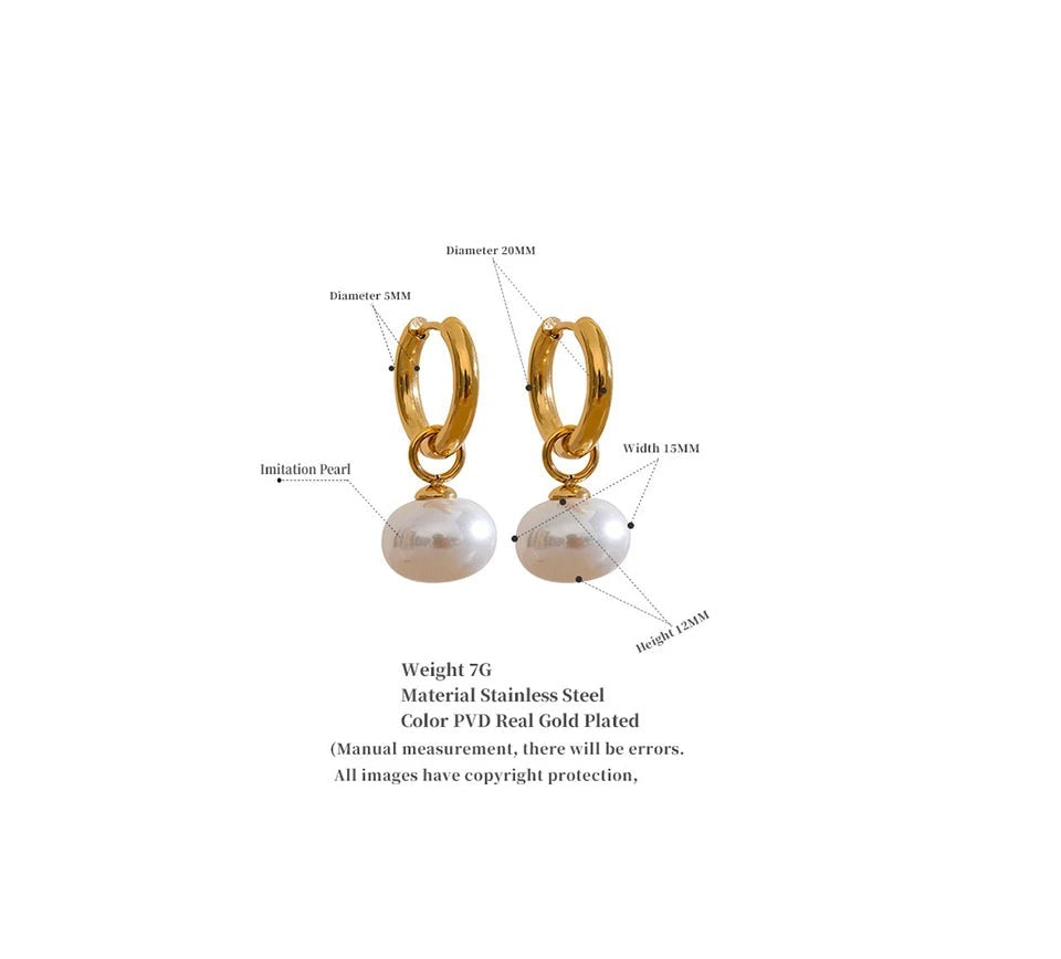 Pearl geometric earrings in gold-plated stainless steel with pearl.