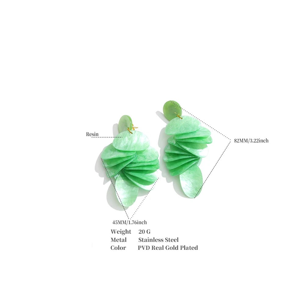 Green acrylic geometric earrings in gold-plated stainless steel with acrylic.