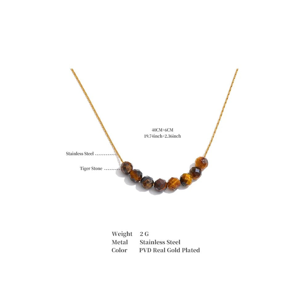 Natural stone beaded geometric necklace in gold-plated stainless steel with natural stone.