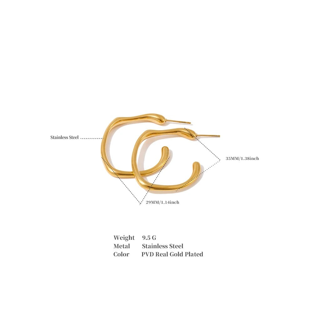 Minimalist geometric earrings in gold-plated stainless steel.