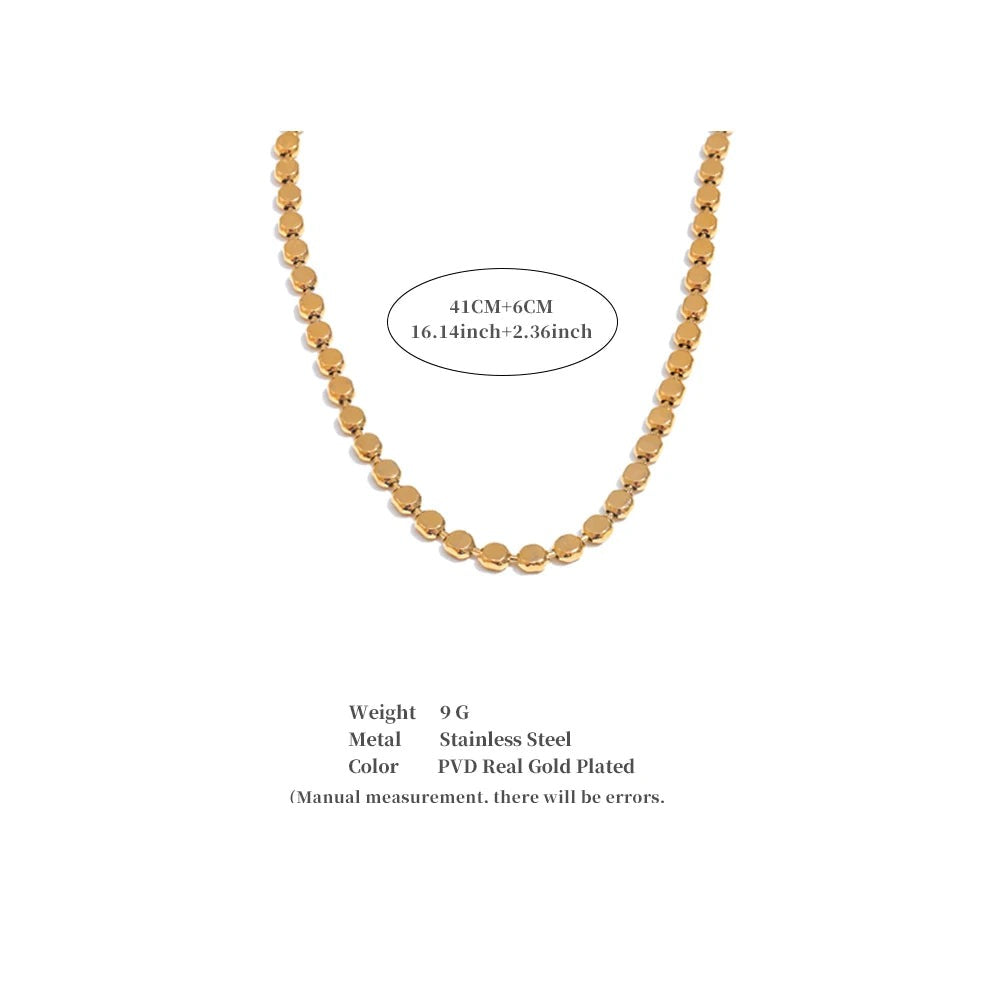 Geometric chain necklace in gold-plated stainless steel.