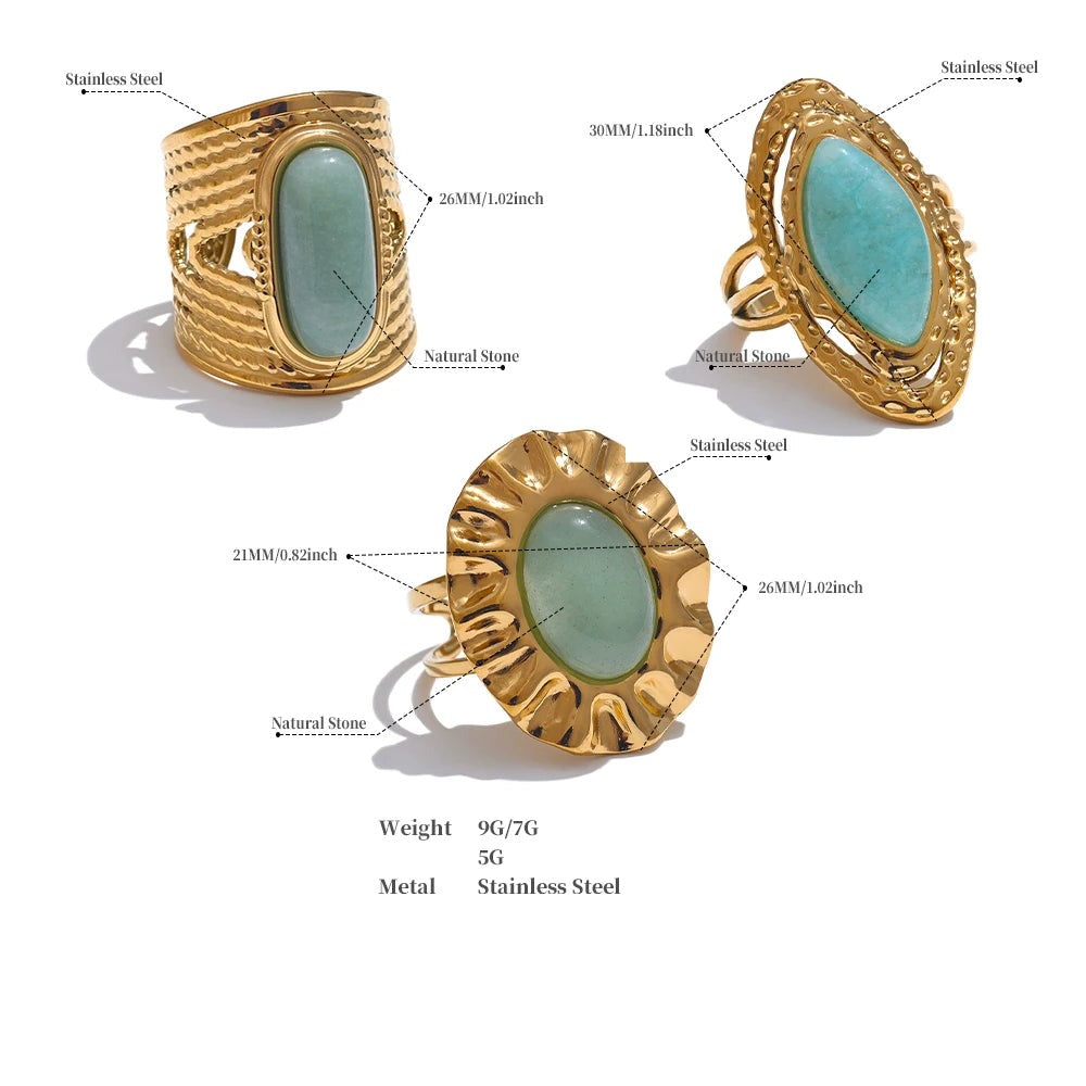 Green natural stone geometric ring in 18K gold-plated stainless steel with natural stone.