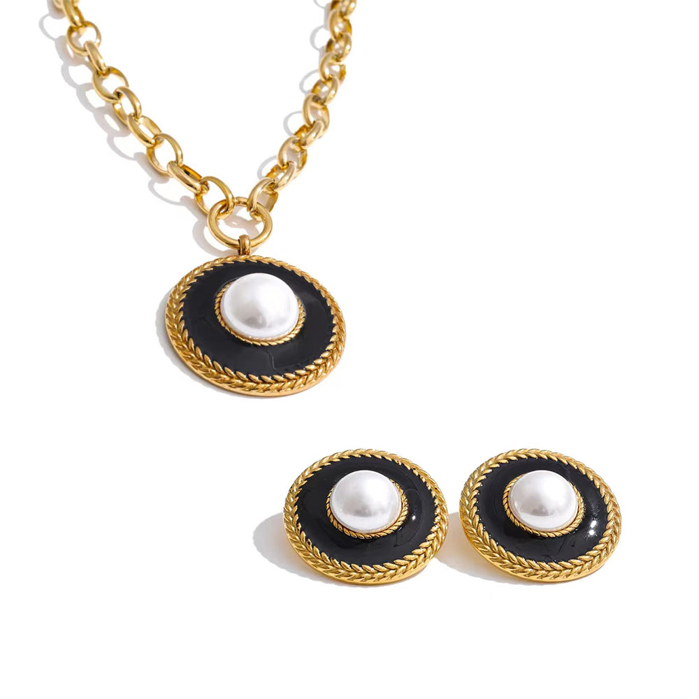 Pearl coin geometric earrings in gold-plated stainless steel with pearl.