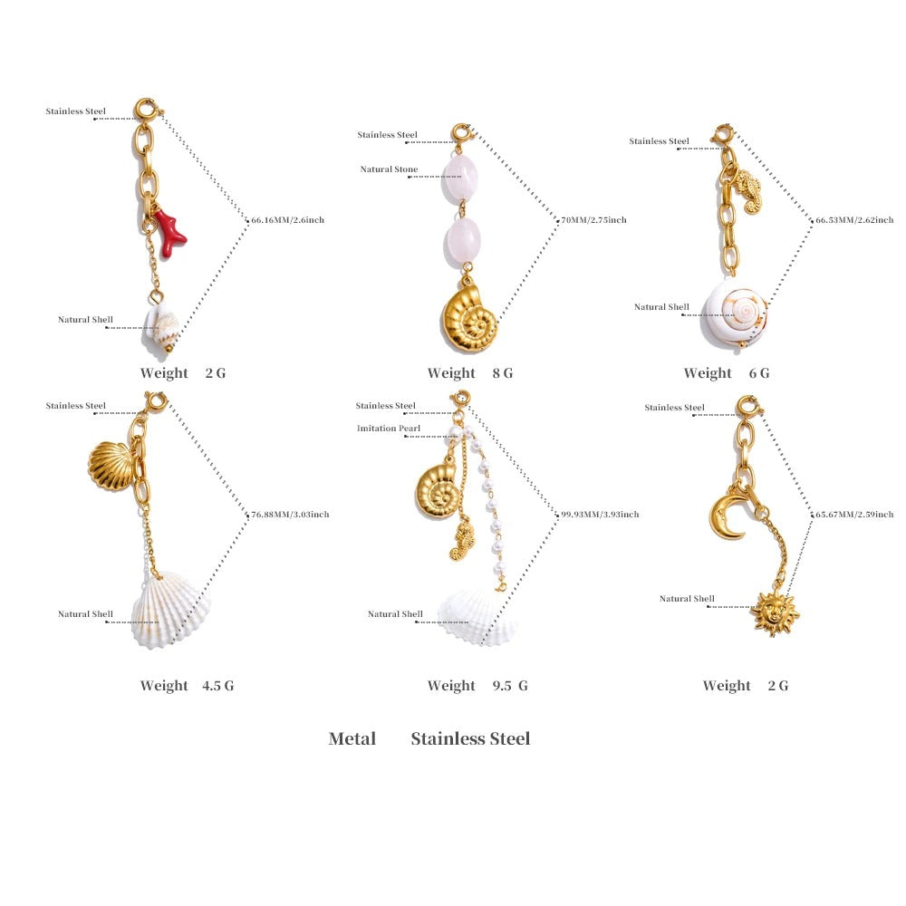 Shell star moon necklace in gold-plated stainless steel with shell.