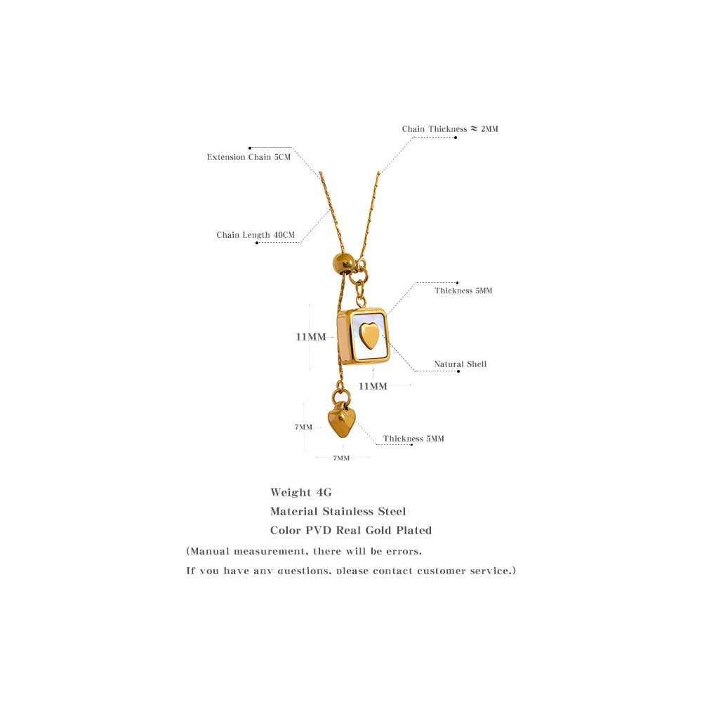 Shell heart geometric necklace in gold-plated stainless steel with shell.