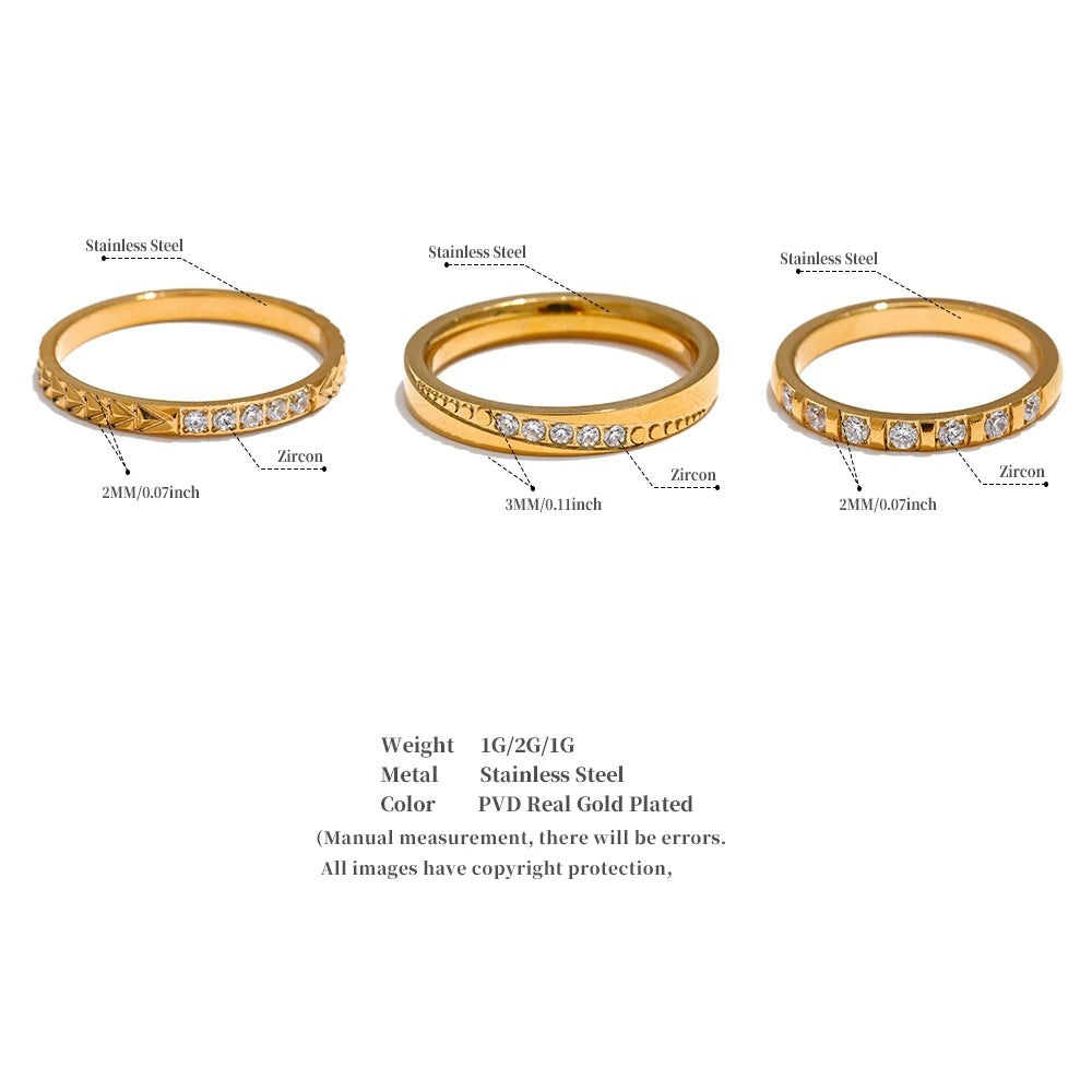 Cubic zirconia geometric ring in 18K gold-plated stainless steel with cubic zirconia.