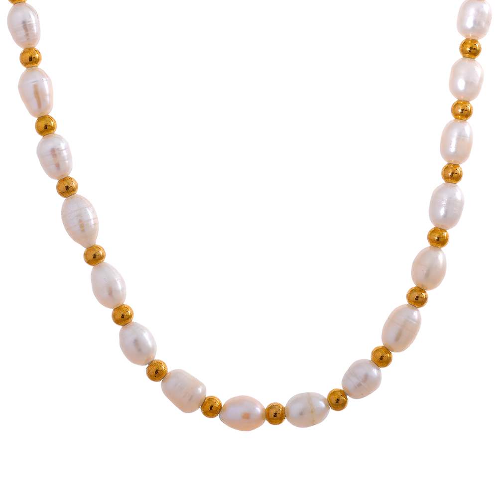 Gold-plated stainless steel necklace with freshwater pearls.