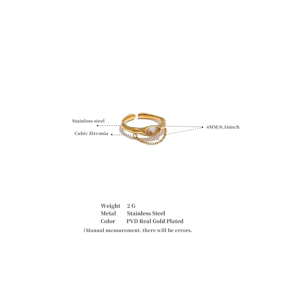 Cubic zirconia geometric chain ring in 18K gold-plated stainless steel with cubic zirconia.
