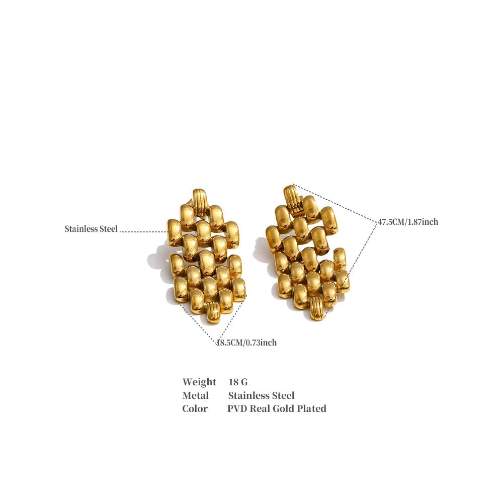Geometric earrings in gold-plated stainless steel.