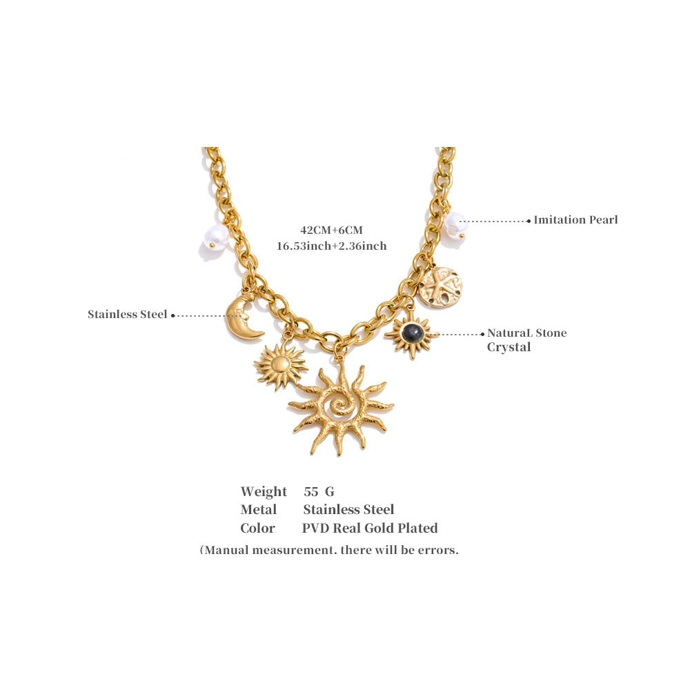 Pearl star moon necklace in gold-plated stainless steel with pearl.