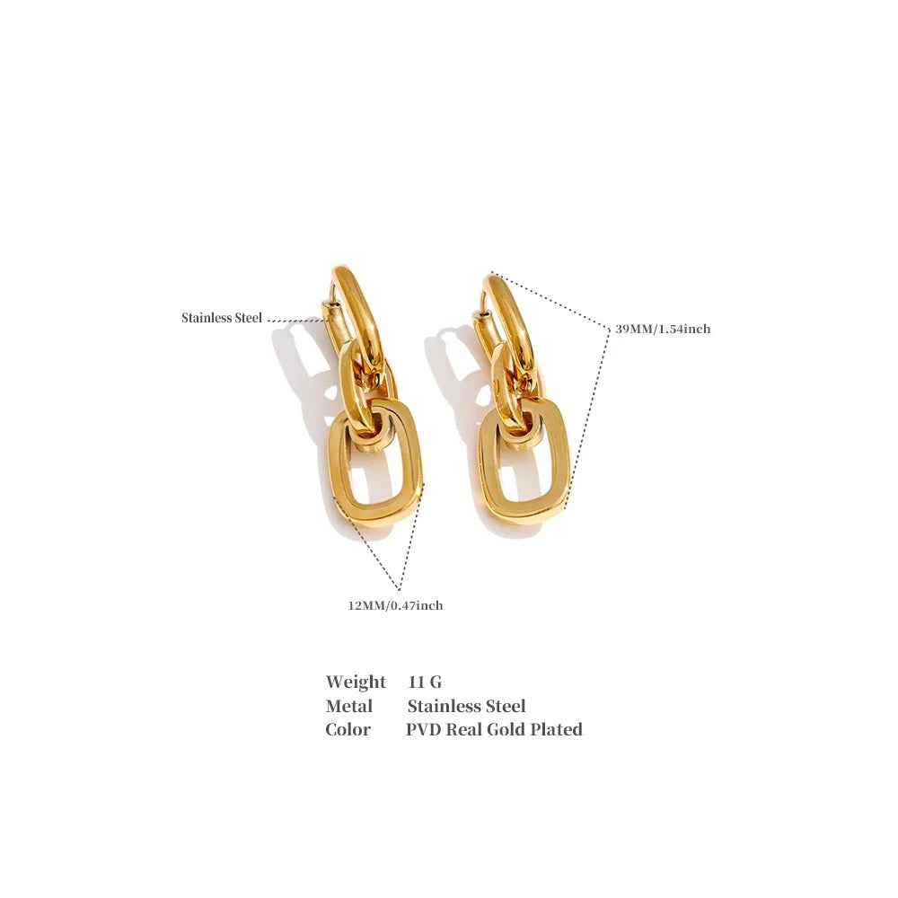 Geometric earrings in gold-plated stainless steel.