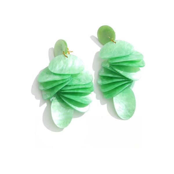 Earrings made of gold-plated stainless steel with acrylic leaves.