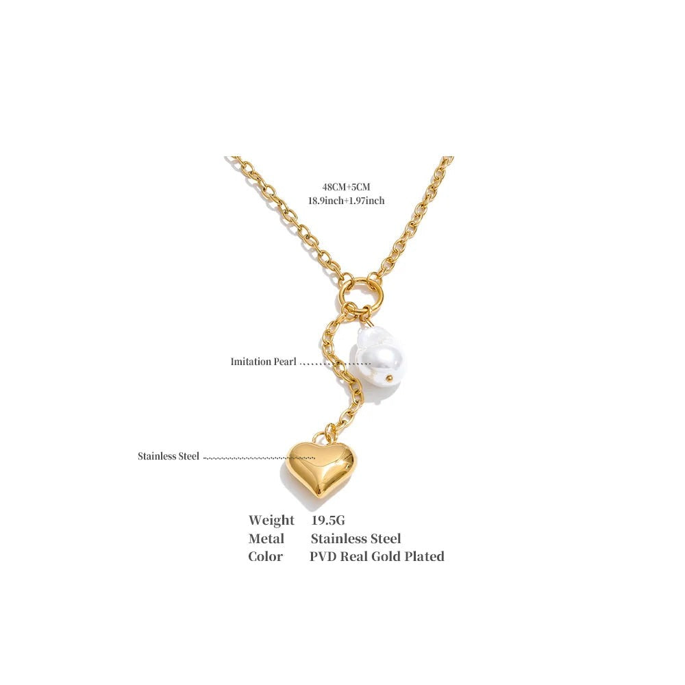 Pearl heart geometric necklace in gold-plated stainless steel with pearl.
