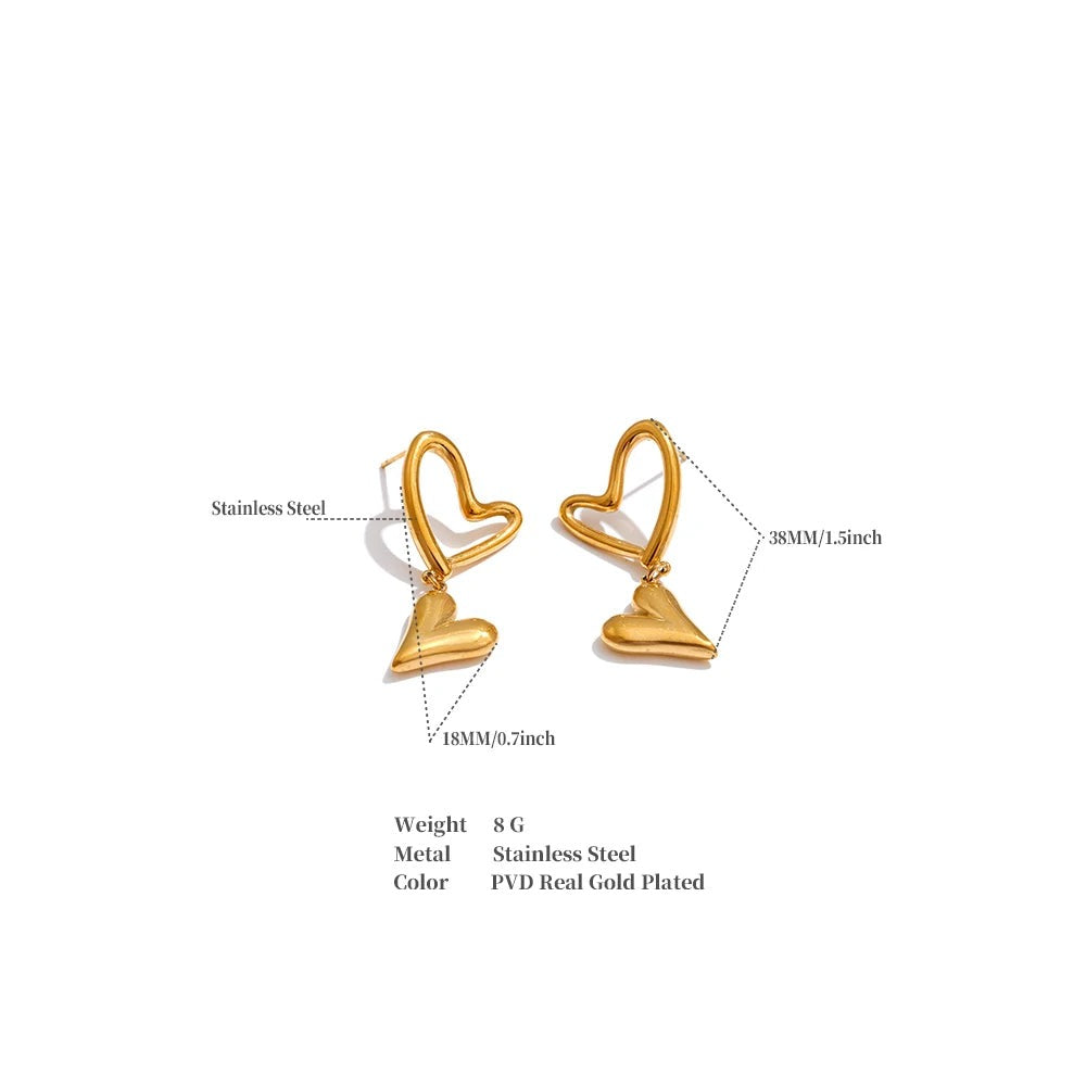 Heart earrings in gold-plated stainless steel.