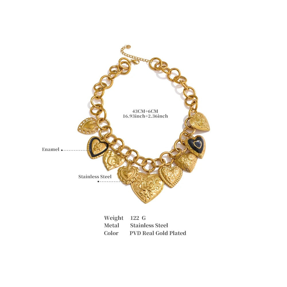 Heart necklace in gold-plated stainless steel.