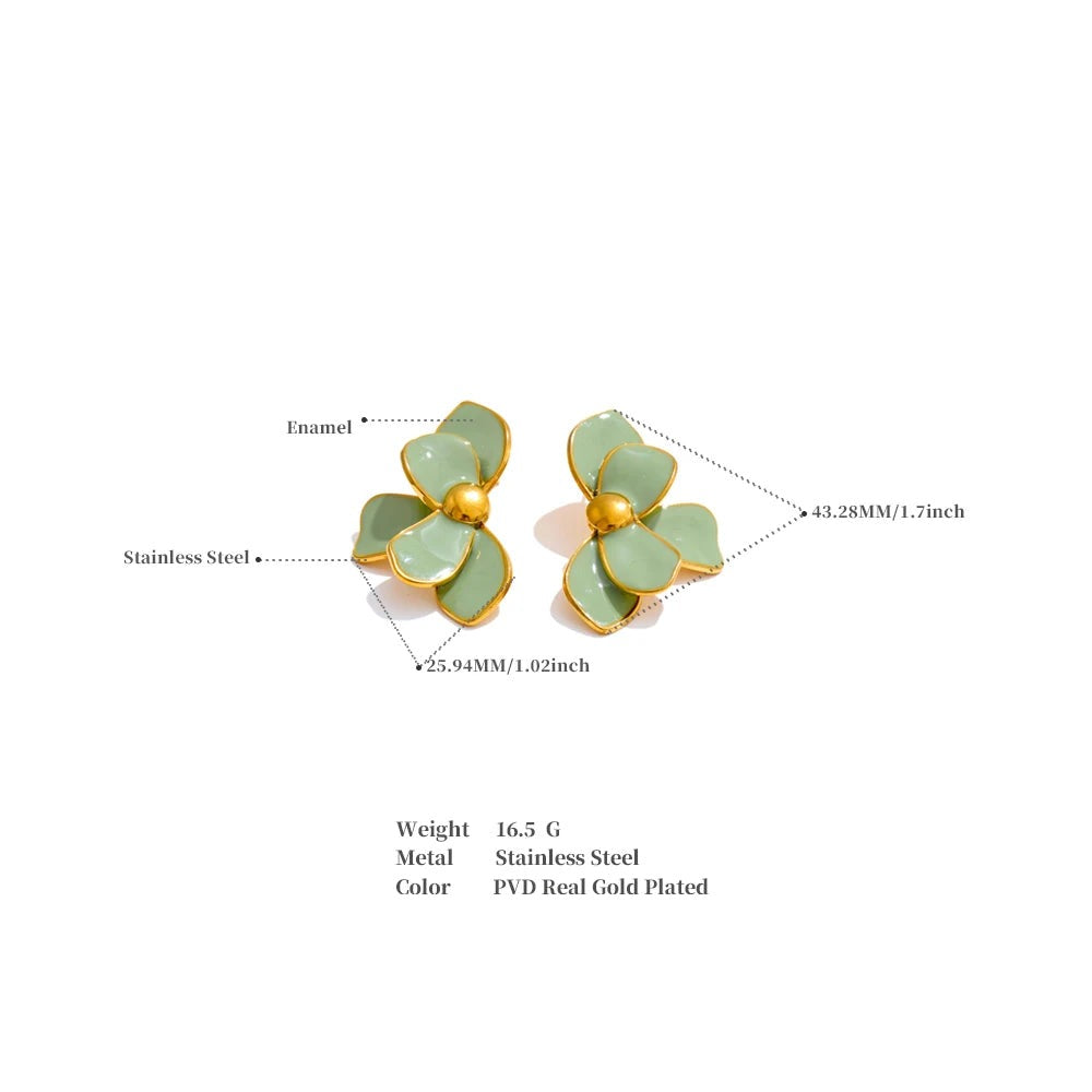 Green enamel flower earrings in gold-plated stainless steel with enamel.