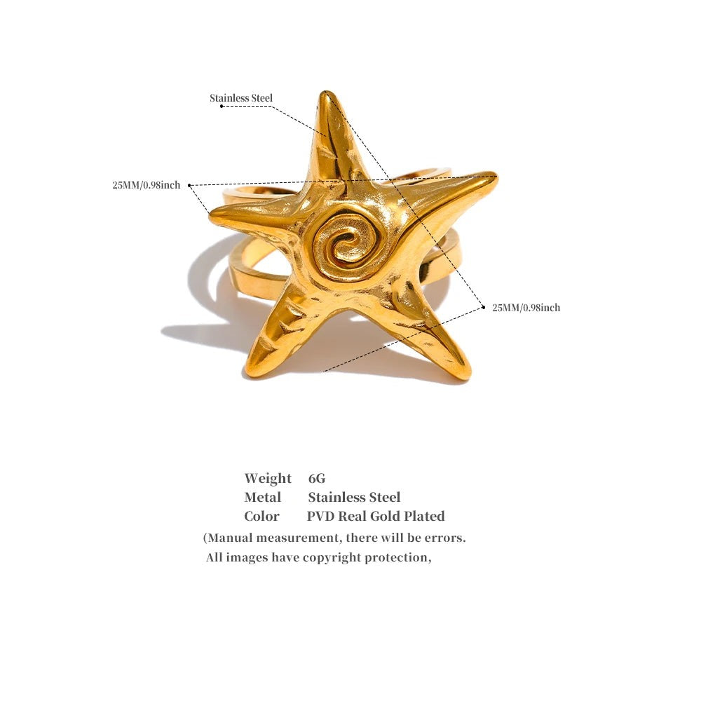Star ring in 18K gold-plated 316L stainless steel.