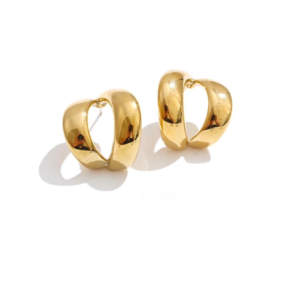 Gold-plated stainless steel earrings featuring a heart shape.