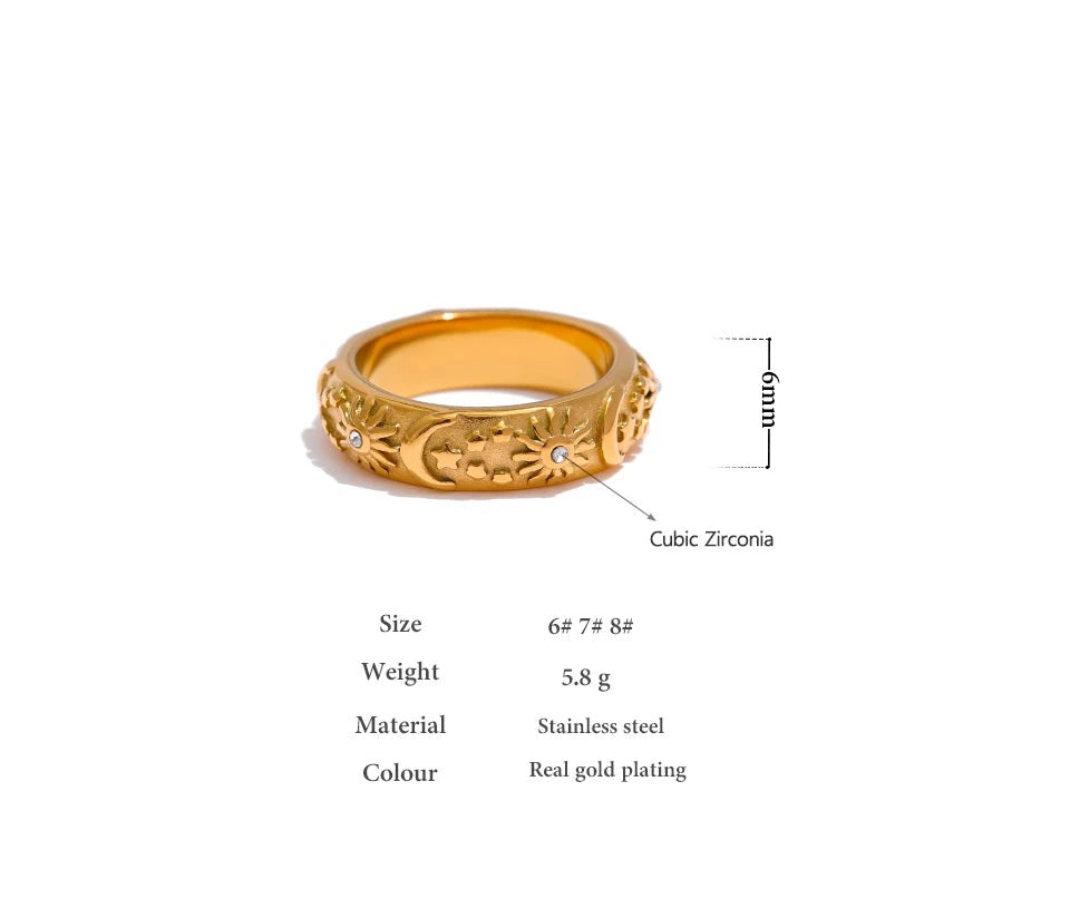 Star moon sun ring in 18K gold-plated stainless steel.