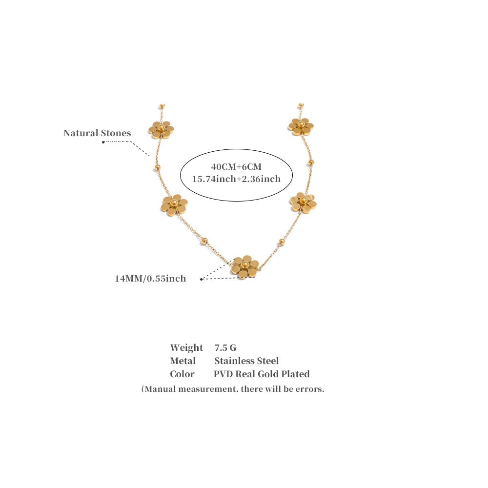 Flower geometric chain necklace in gold-plated stainless steel.
