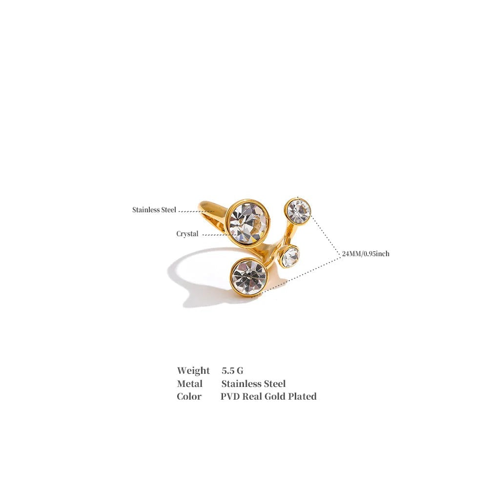 Crystal geometric ring in 18K gold-plated stainless steel with crystal.
