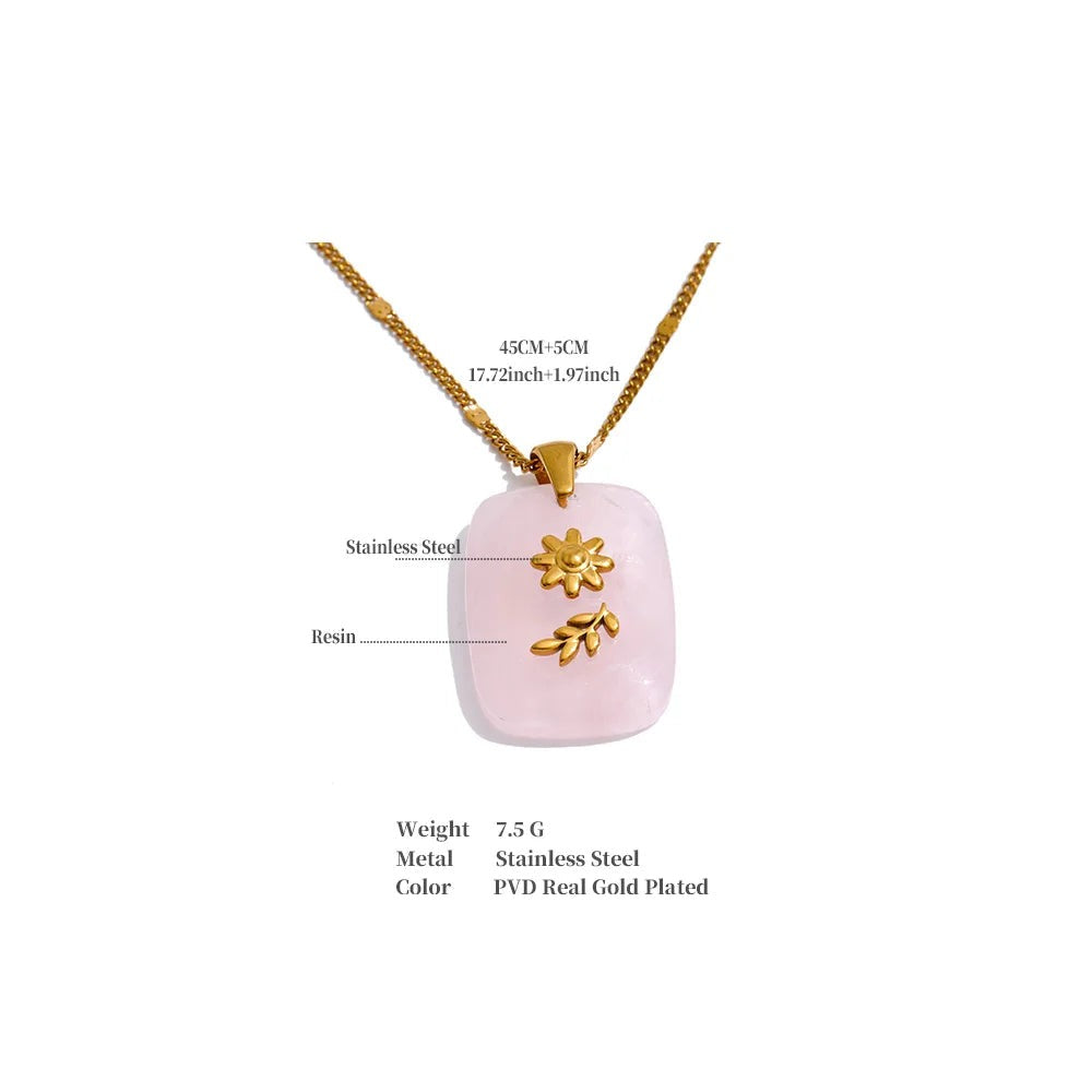 Pink natural stone star necklace in gold-plated stainless steel with natural stone.