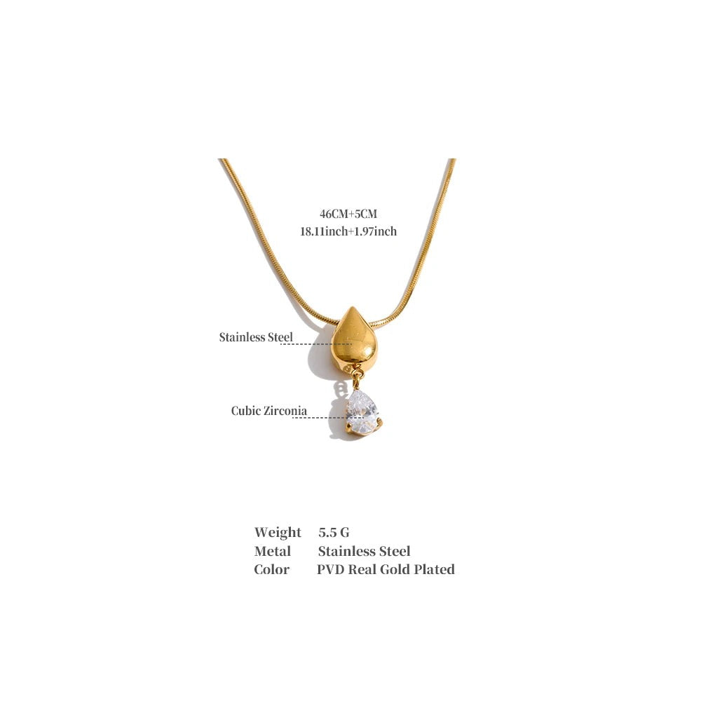 Cubic zirconia geometric necklace in gold-plated stainless steel with cubic zirconia.