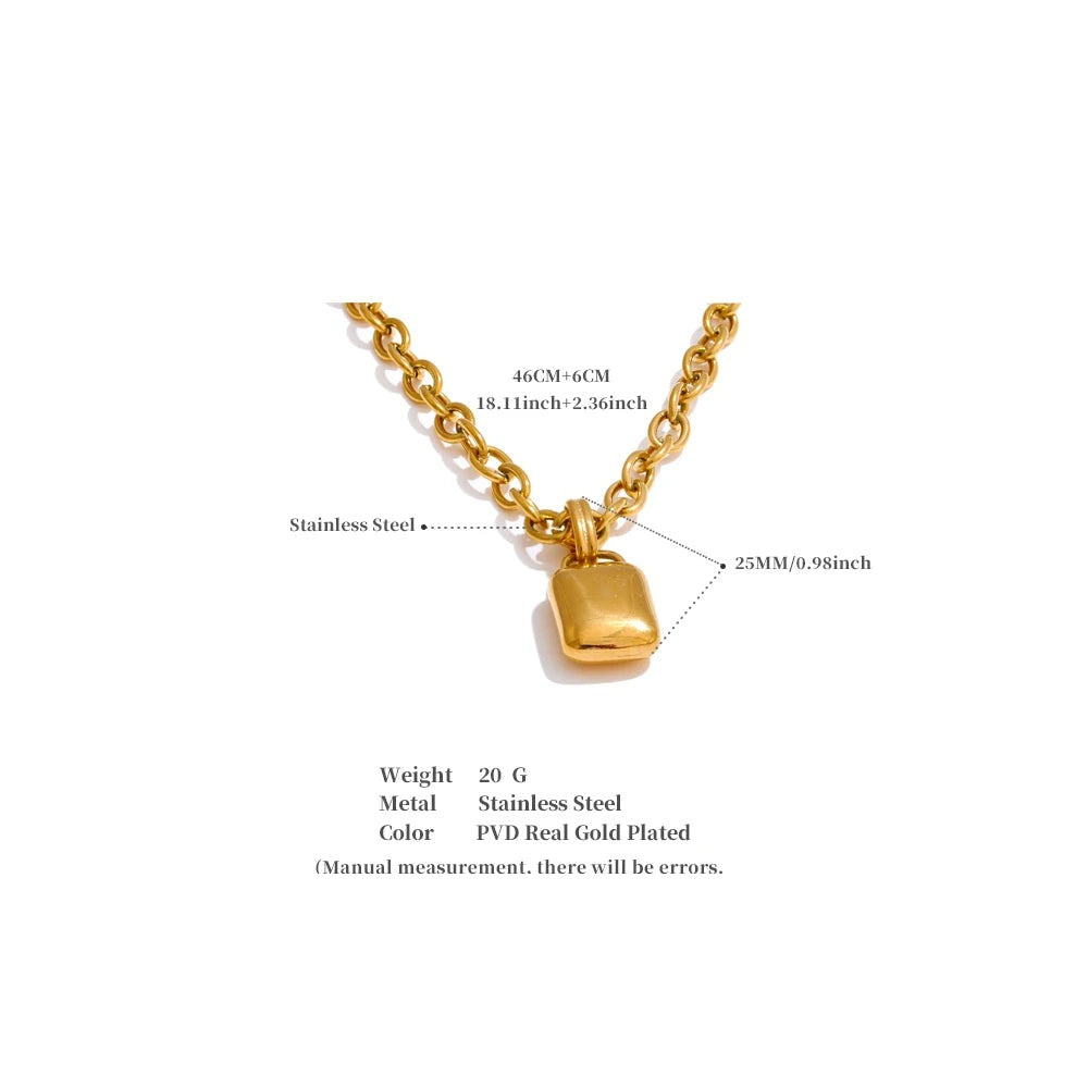 Geometric necklace in gold-plated stainless steel.
