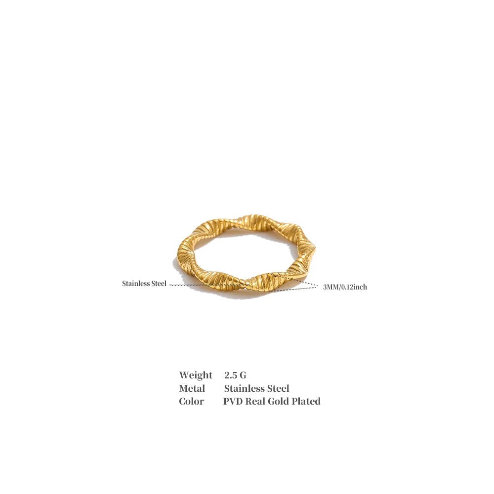 Geometric ring in 18K gold-plated stainless steel.