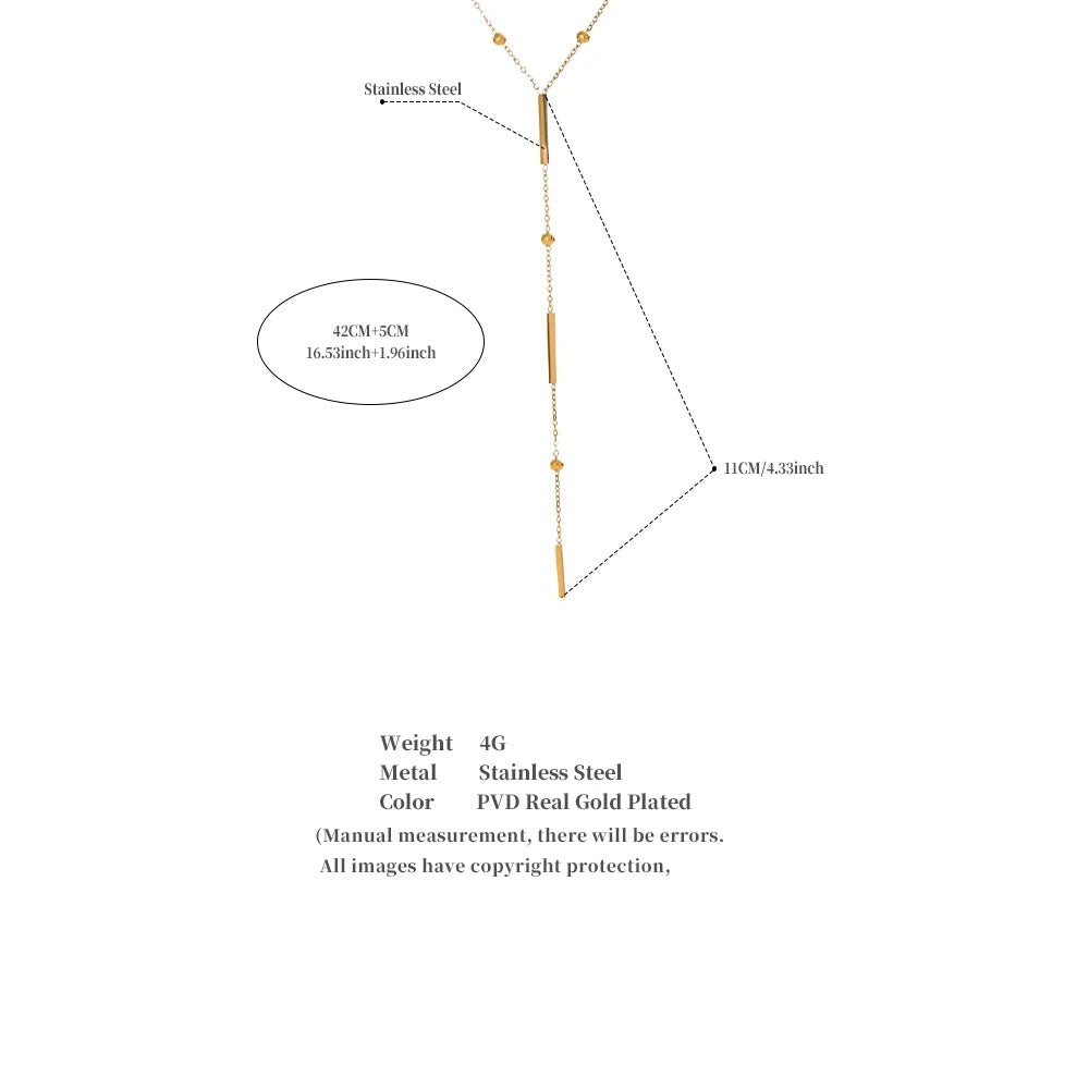 Geometric chain necklace in gold-plated 316L stainless steel.