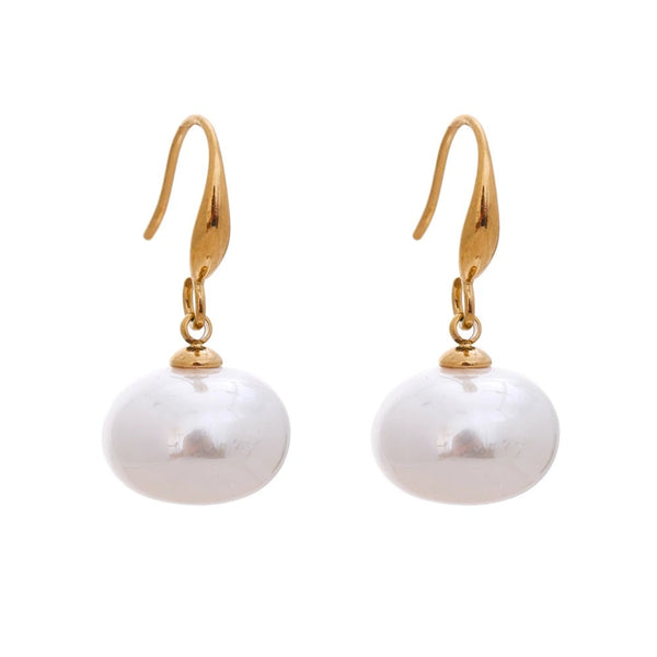 Gold-plated stainless steel earrings with pearl.