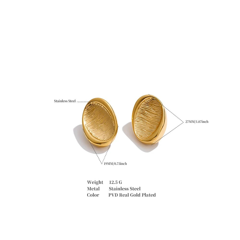 Geometric earrings in gold-plated stainless steel.