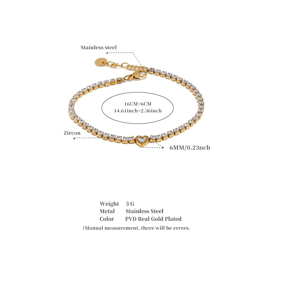 Cubic zirconia heart geometric necklace in gold-plated stainless steel with cubic zirconia.