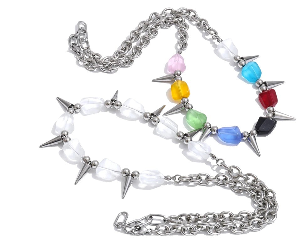 Acrylic natural stone multi-color necklace in gold-plated stainless steel with natural stone and acrylic.