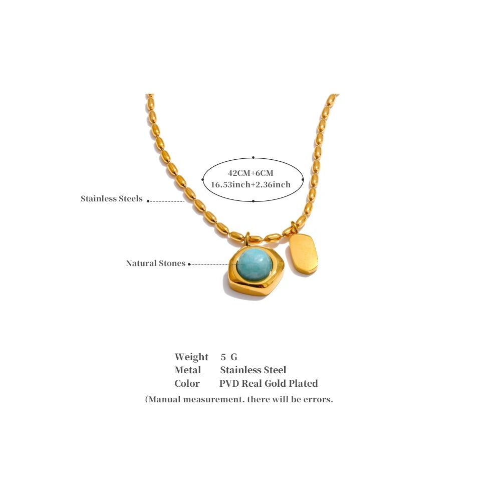Natural stone geometric necklace in gold-plated stainless steel with natural stone.