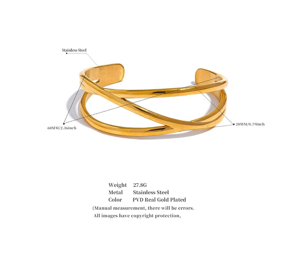 Minimalist geometric bracelet in gold-plated stainless steel.