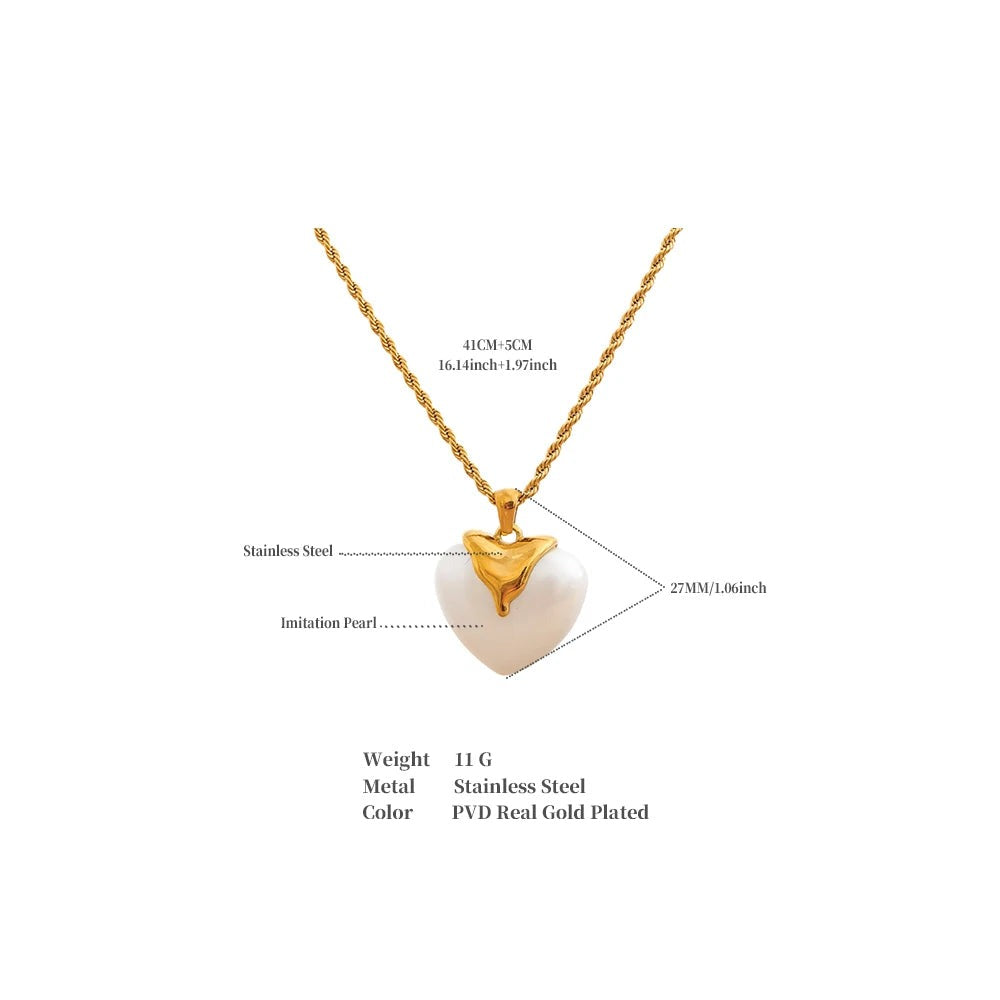 Pearl heart necklace in gold-plated stainless steel with pearl.