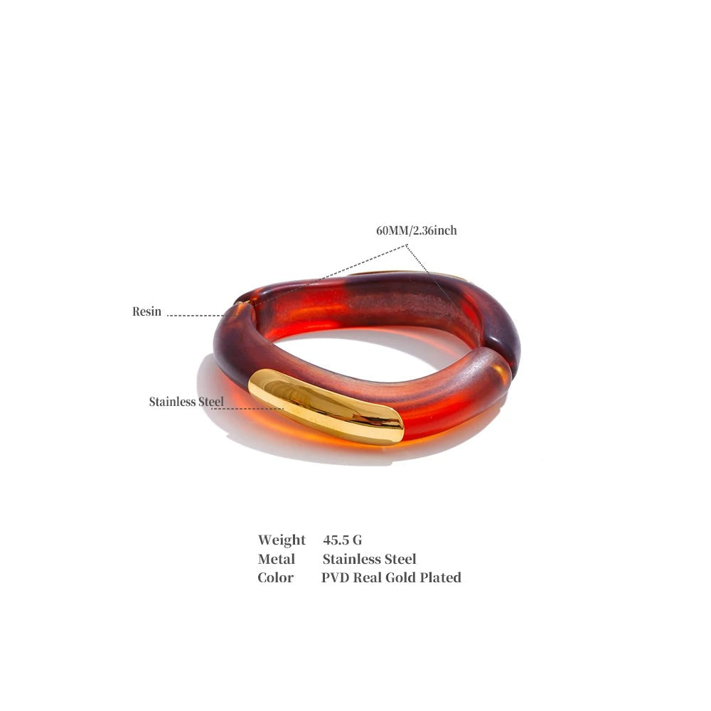 Resin acrylic multi-color bracelet in gold-plated stainless steel with resin and acrylic.