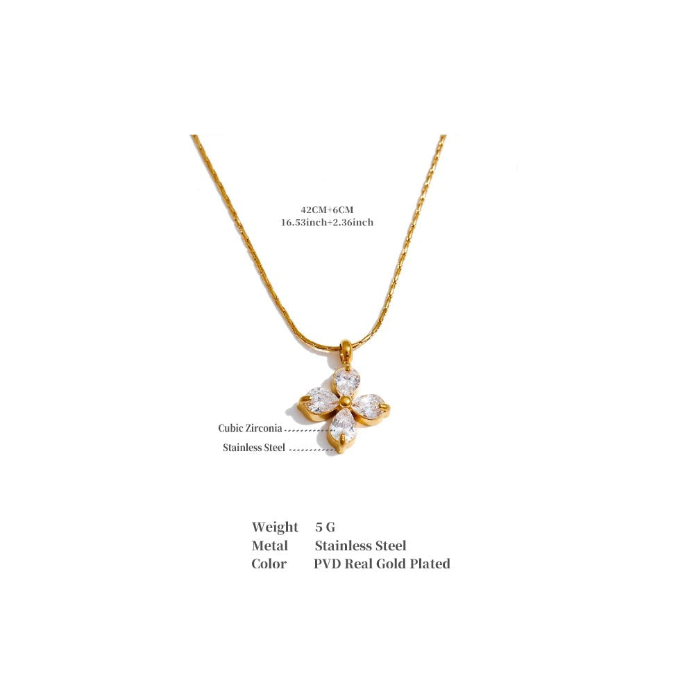 Cubic zirconia flower necklace in gold-plated stainless steel with cubic zirconia.