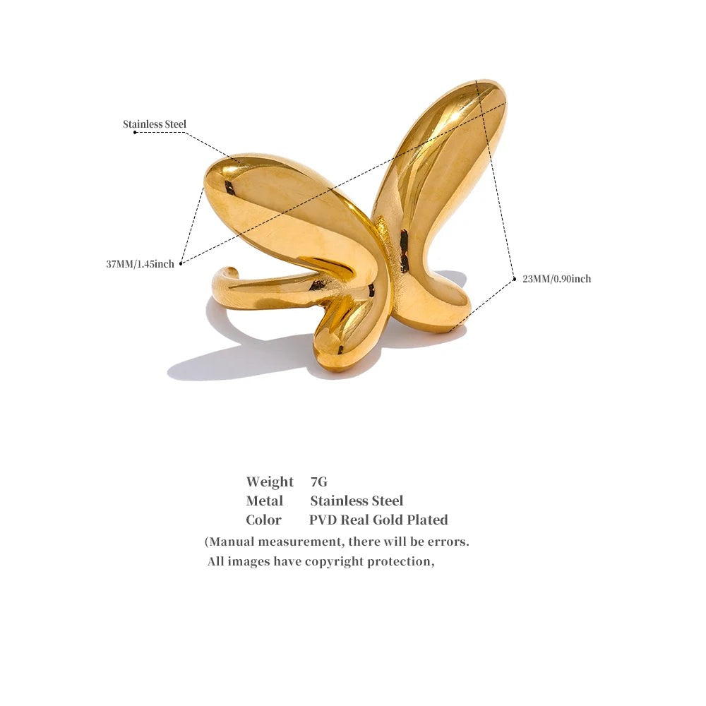 Butterfly minimalist geometric ring in 18K gold-plated 316L stainless steel.