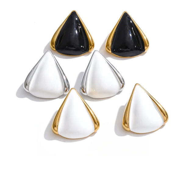 Gold-plated stainless steel earrings with pearl finish.