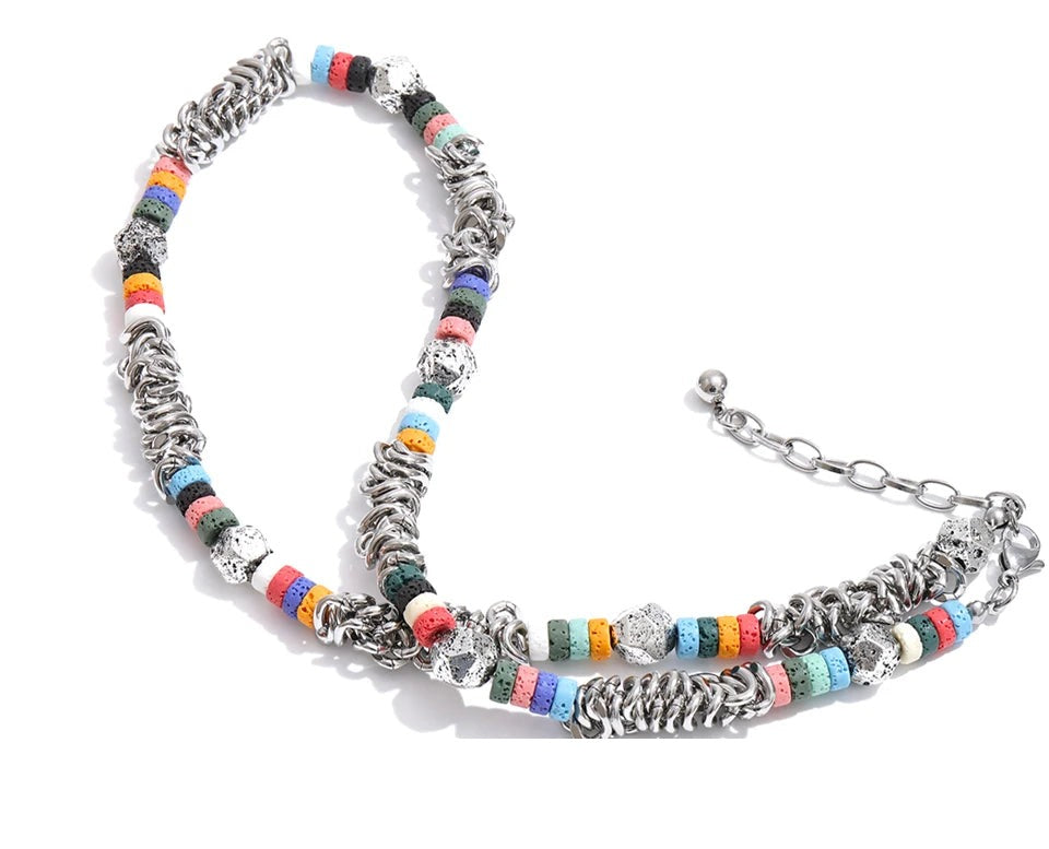 Glass natural stone geometric necklace in gold-plated stainless steel with natural stone.
