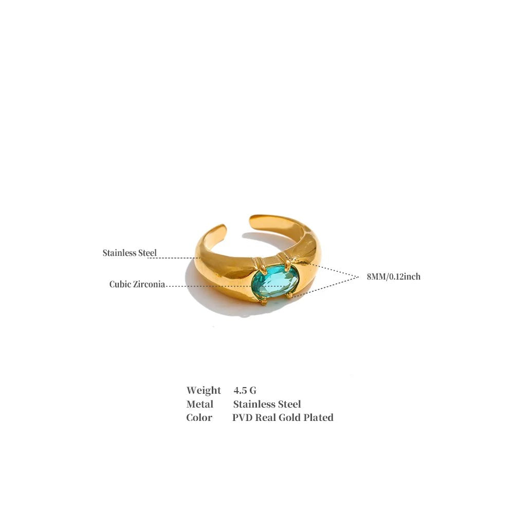 White cubic zirconia geometric ring in 18K gold-plated stainless steel with cubic zirconia.