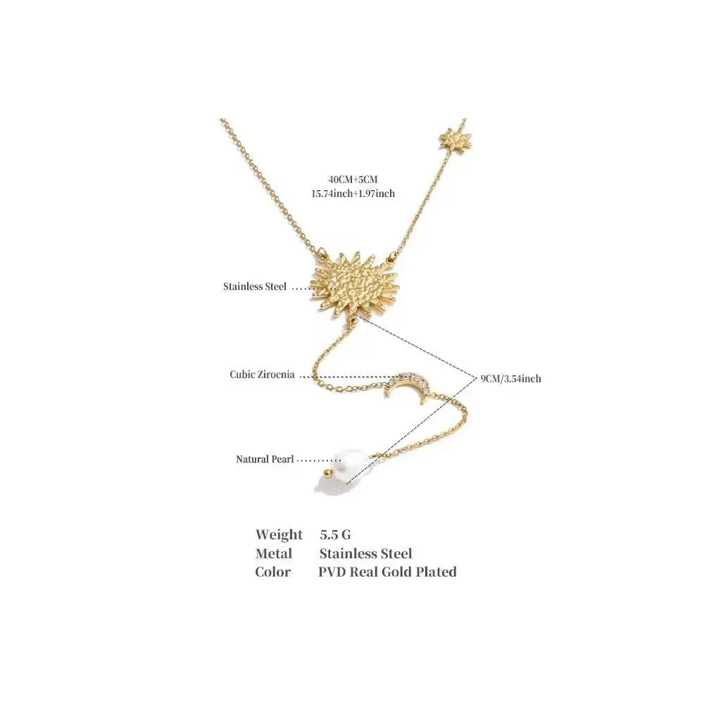 Cubic zirconia freshwater pearl heart necklace in gold-plated stainless steel with freshwater pearl and cubic zirconia.
