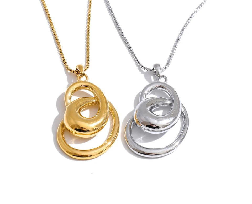 Geometric necklace in gold-plated stainless steel.
